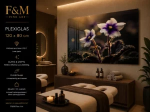 Paarse Sereniteit op glanzend plexiglas 120x80 in een luxe spa met massagetafels, warme verlichting en natuurlijke materialen.