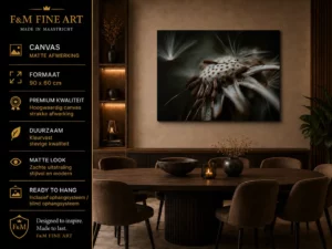 Macro bloem wanddecoratie canvas 90x60 cm in stijlvolle eetkamer met moderne warme uitstraling