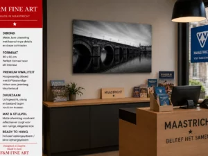 Sint Servaasbrug Maastricht Dibond 90x60 cm als Maastricht wanddecoratie in VVV en bezoekerscentrum – ideaal als Maastricht cadeau