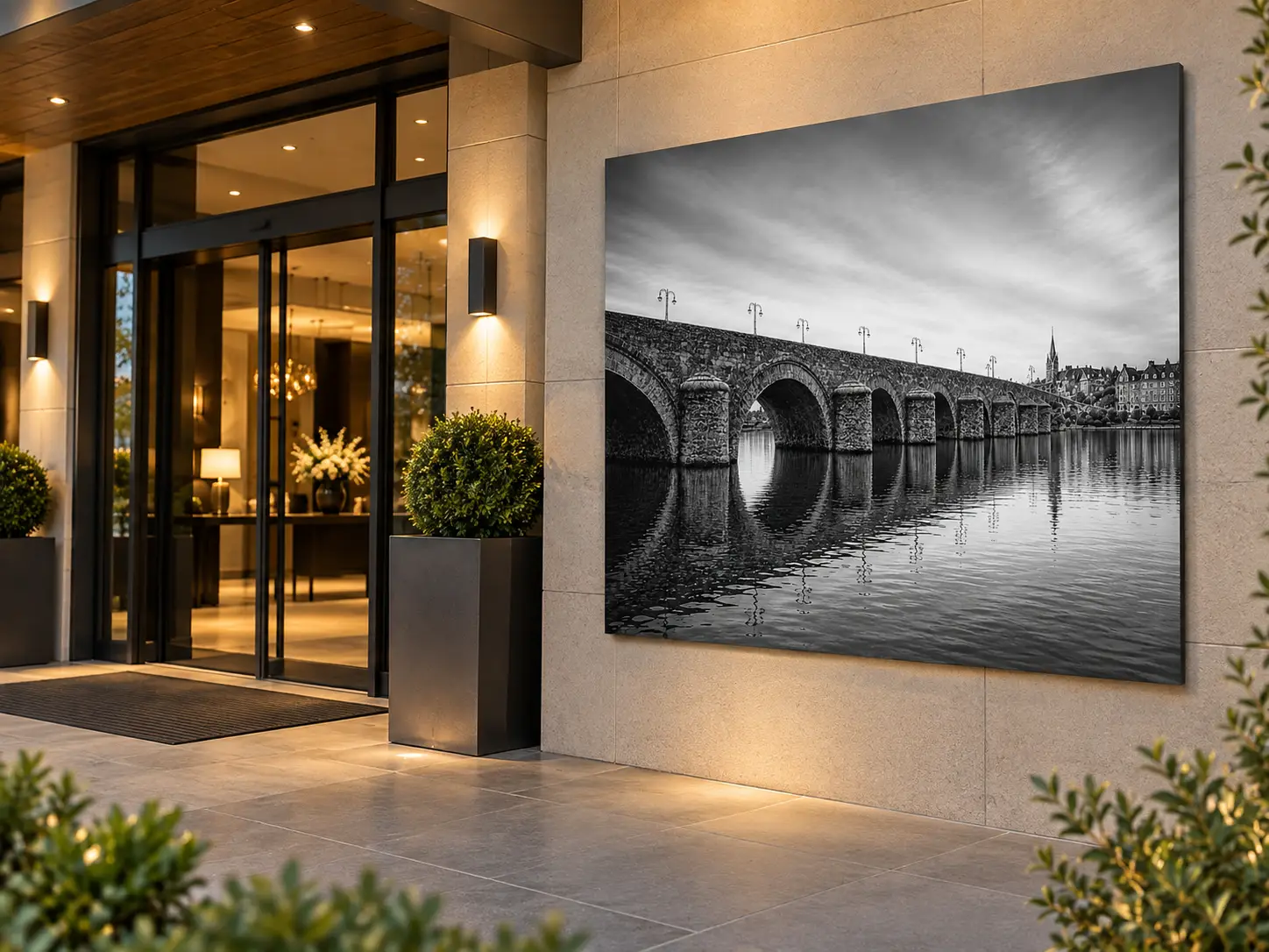 Sint Servaasbrug Maastricht dibond XXL 140x120 cm 2 Sint Servaasbrug Maastricht Dibond XXL 140x120 cm als grote zwart-wit wanddecoratie bij moderne entree