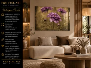 Paarse Verleiding op plexiglas 90x60 uit Verborgen Parels van F&M Fine Art in een warme moderne woonkamer