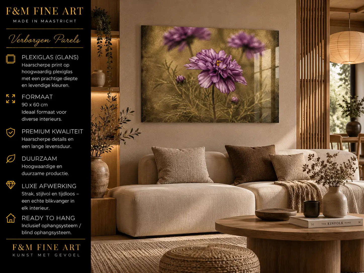 Paarse bloemen wanddecoratie plexiglas 90x60 paarse verleiding 4 Paarse Verleiding op plexiglas 90x60 uit Verborgen Parels van F&M Fine Art in een warme moderne woonkamer
