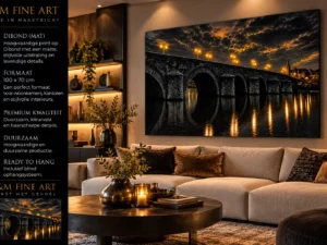 Gouden Maasnacht boven een beige bank met informatie over mat Dibond 100×70 cm en blind ophangsysteem
